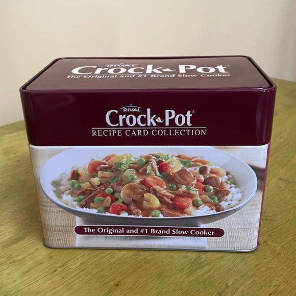 CROCK POT RECIPES + TIN - Picture 1 of 9